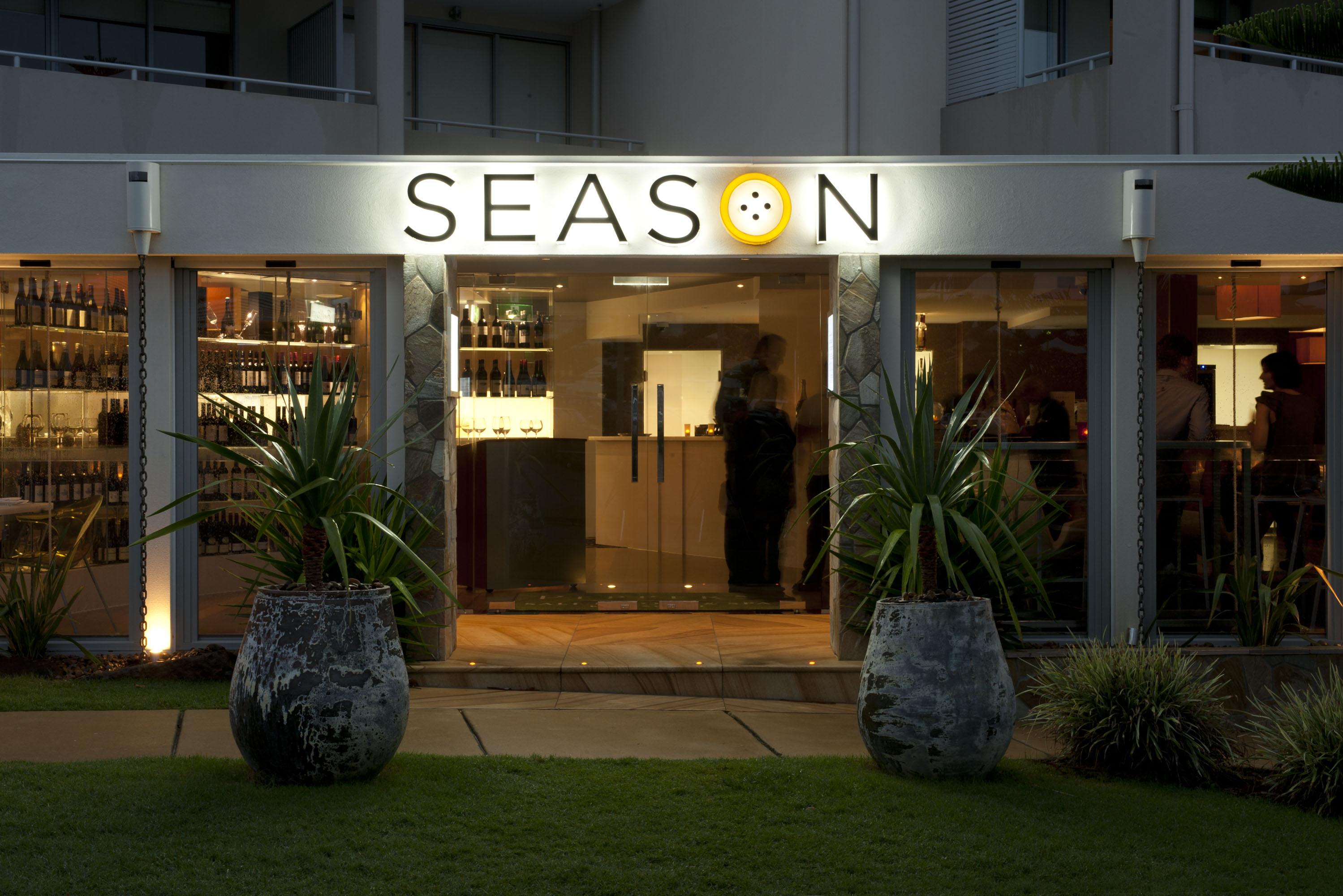 Peppers Salt Resort & Spa Kingscliff Eksteriør bilde Season Restaurant