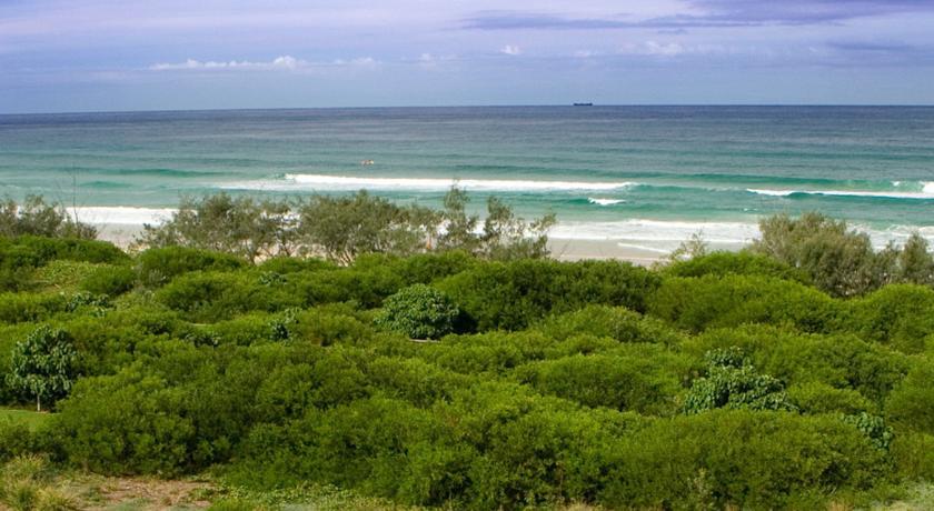 Peppers Salt Resort & Spa Kingscliff Eksteriør bilde View of the beach from the headland